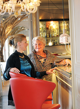 hotel cognac bar